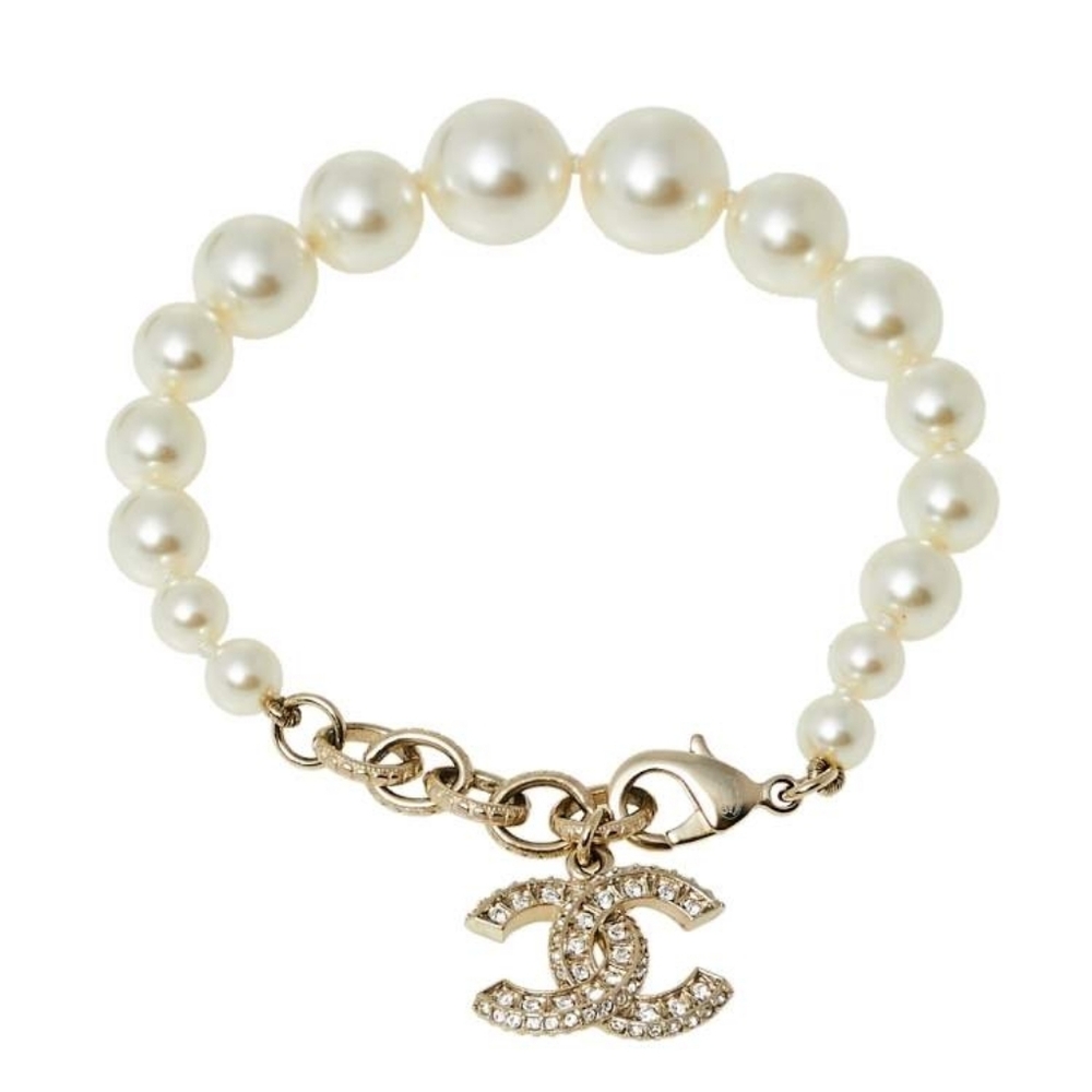 New!!! Authentic Chanel Cream Faux Pearl & Crystal CC Charm Gold HW Bracelet B20 - Picture 3 of 17